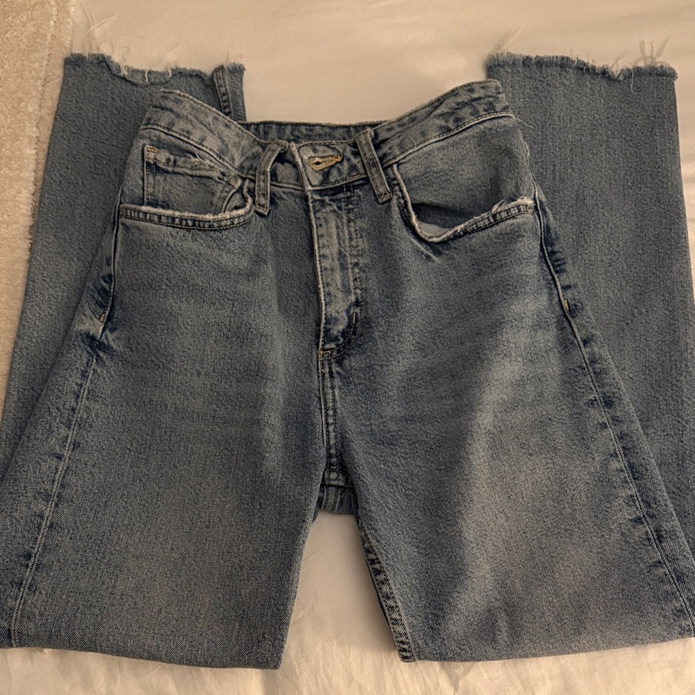 24 Zara Cropped Blue Jeans